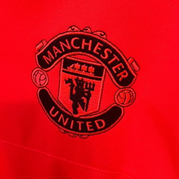 Manchester United Training Top - Picture 2 of 2